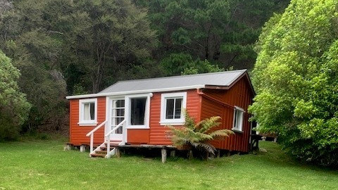 Sounds Cottage, the NZNO bach Sounds Cottage, the NZNO bach